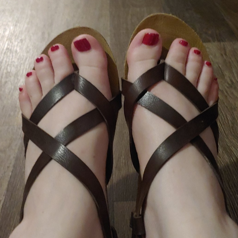 Euc Blowfish sandals size 8.5